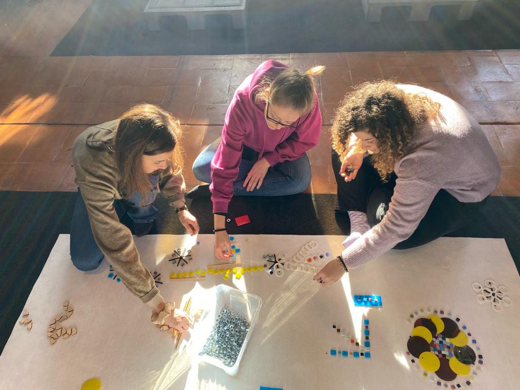 Un Natale di formazione: il regalo perfetto per insegnanti, educatrici ed educatori